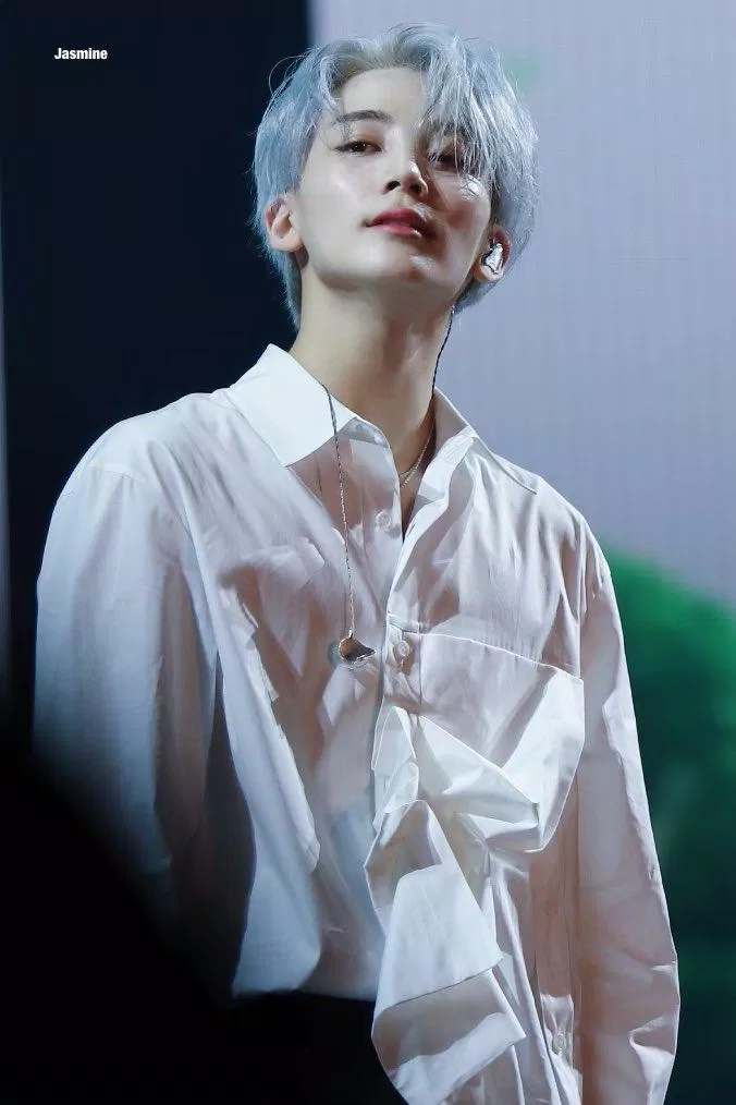 Anh trai Jeonghan sẽ không để thành viên nào hẹn hò với em gái mình đâuㅋㅋㅋ (Nguồn: JASMINE)