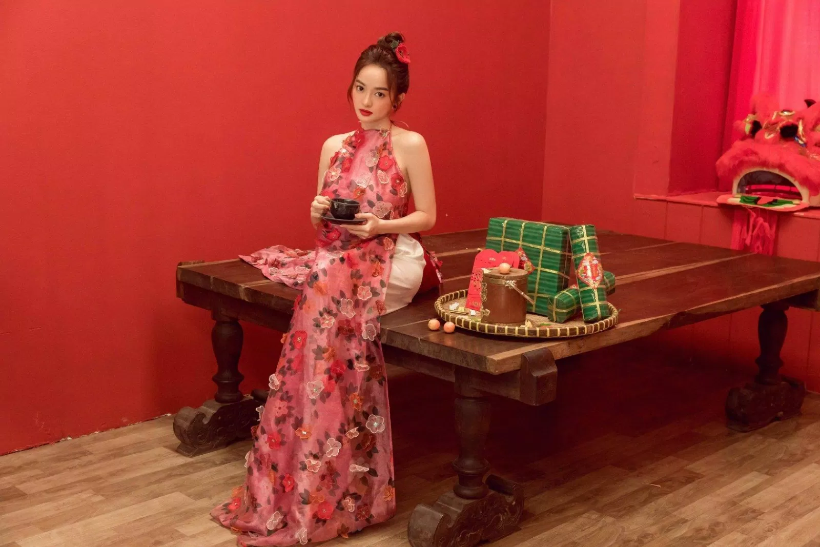 Kiểu áo dài này cũng đang rất thịnh hành dạo gần đây (Nguồn: Internet) Kiểu áo dài này cũng đang rất thịnh hành dạo gần đây (Nguồn: Internet)