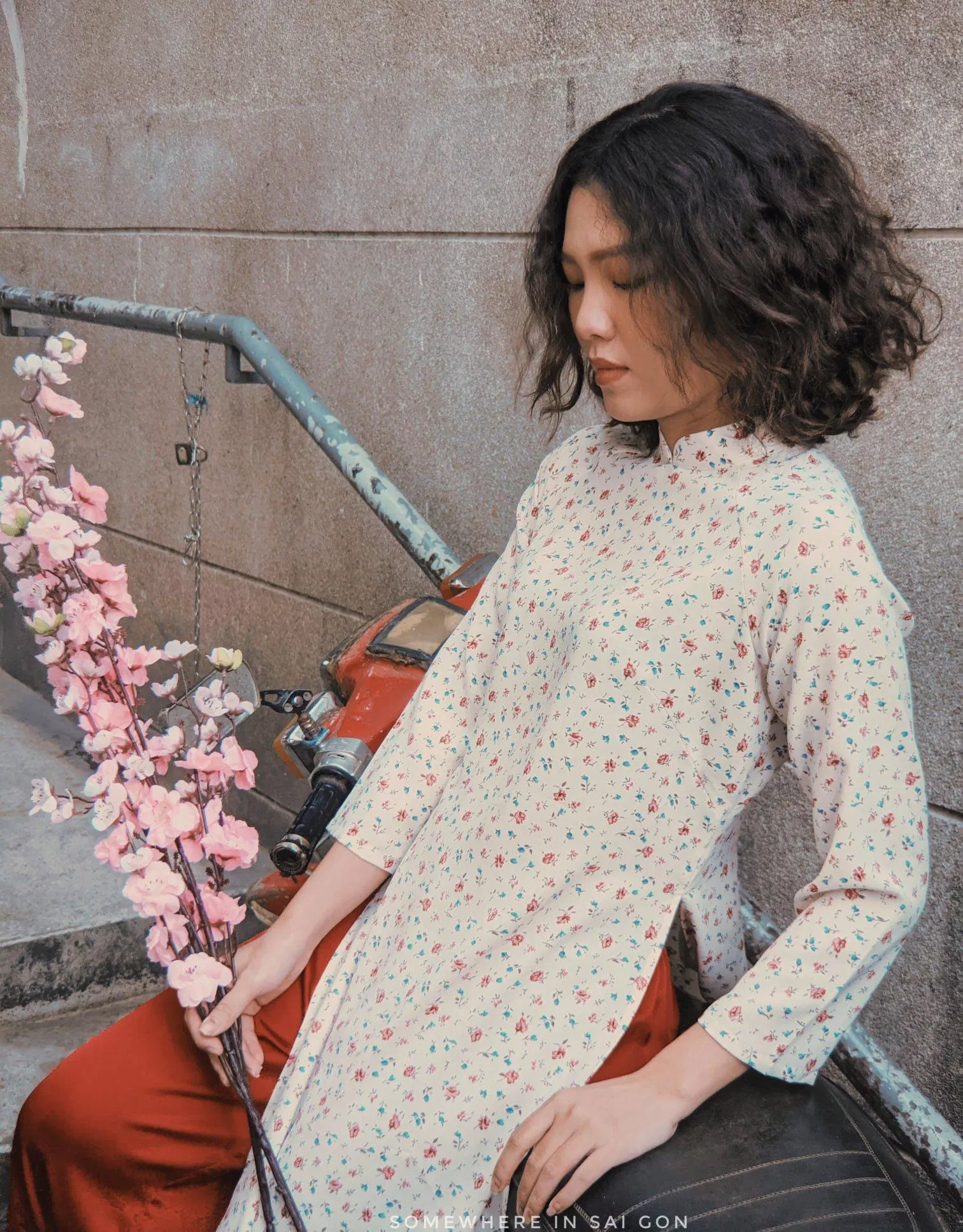 Đặc biệt mẫu áo dài này sẽ giúp bạn che đi những khuyết điểm (Nguồn: Internet) Đặc biệt mẫu áo dài này sẽ giúp bạn che đi những khuyết điểm (Nguồn: Internet)