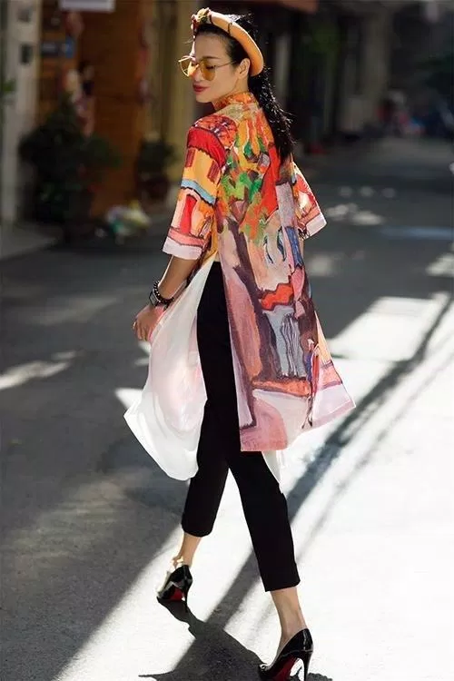 Phối cùng quần legging lại khiến bạn trông thời trang và năng động hơn hẳn (Nguồn: Internet) Phối cùng quần legging lại khiến bạn trông thời trang và năng động hơn hẳn (Nguồn: Internet)