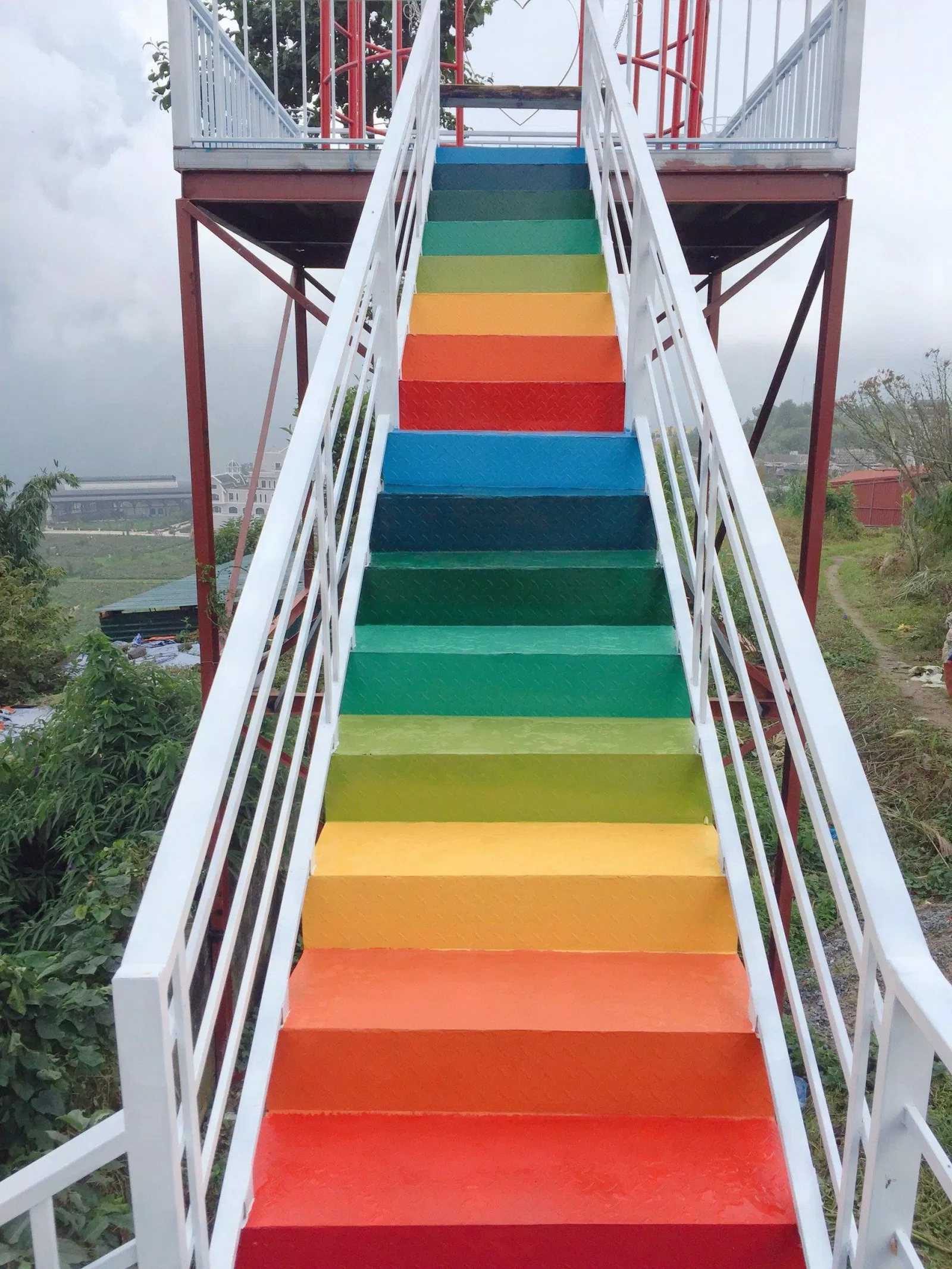 Bậc thang khu vực Check-in