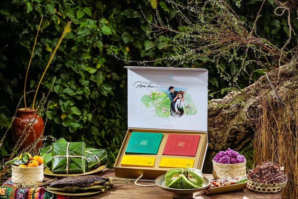 Set quà tặng cao cấp Chuyện tình Hoa Ban ở bánh chưng bà Kiều có giá 520.000. (Ảnh: internet)