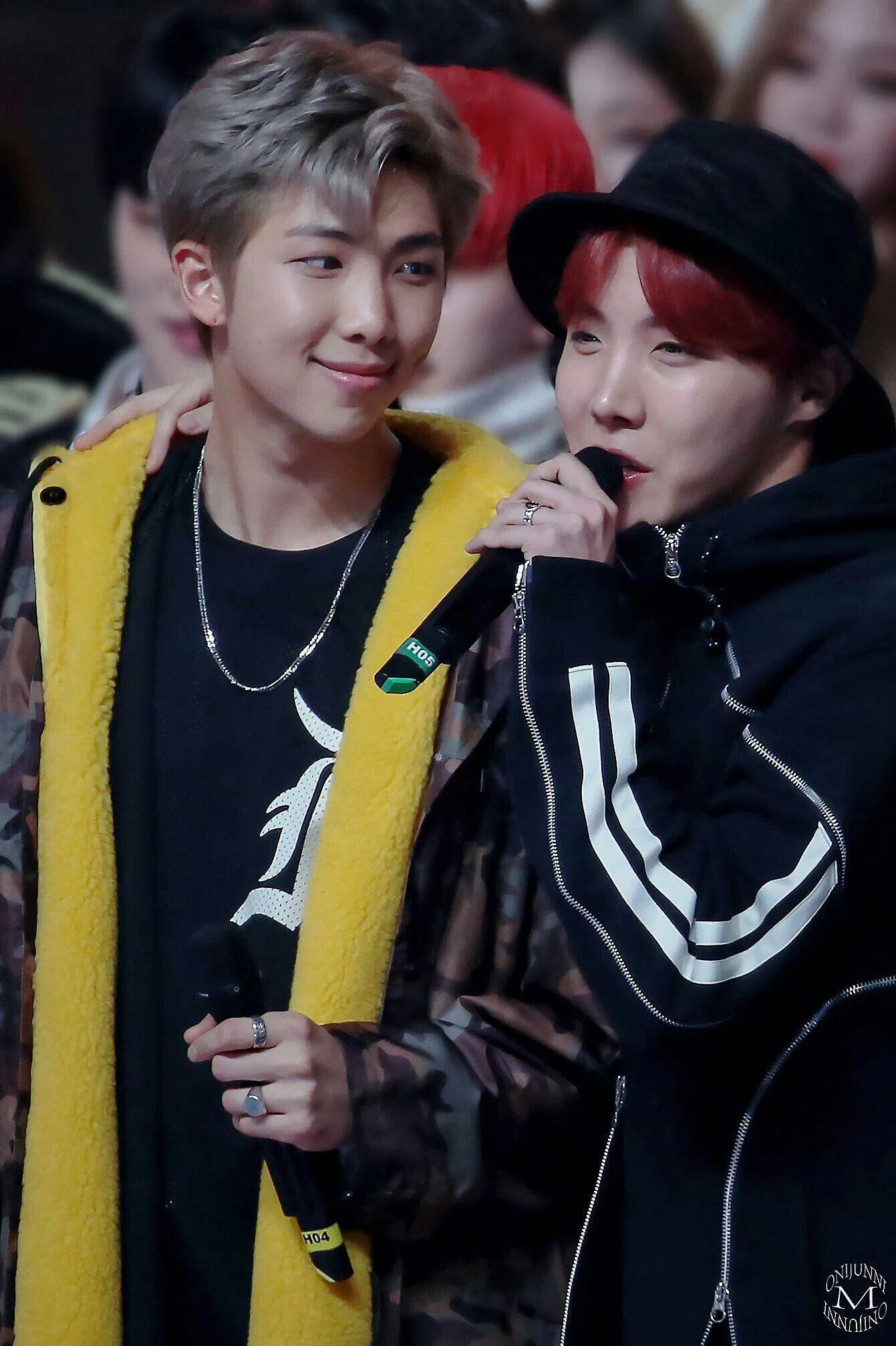 BTS RM và J-Hope (Ảnh: Internet)