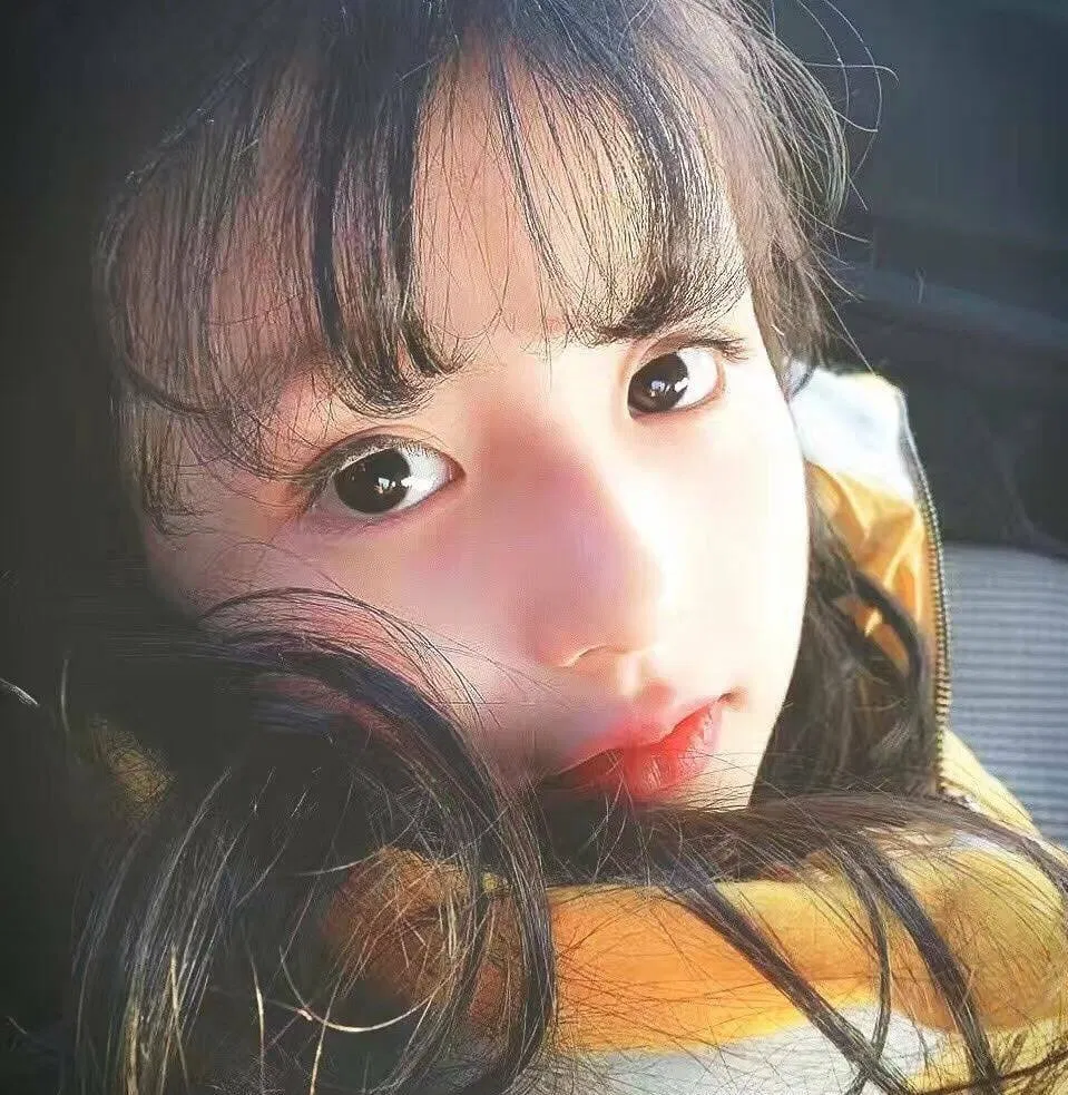 Tiểu mỹ nhân Thượng Hải Bùi Gia Hân từng gây sốt cộng đồng mạng vì vẻ ngoài vô cùng xinh đẹp ngay từ khi còn nhỏ.(Nguồn: Internet) Tiểu mỹ nhân Thượng Hải Bùi Gia Hân từng gây sốt cộng đồng mạng vì vẻ ngoài vô cùng xinh đẹp ngay từ khi còn nhỏ.(Nguồn: Internet)