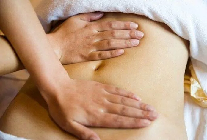 Massage bụng có rất nhiều lợi ích đối với sức khỏe nói chung (Ảnh: Internet).