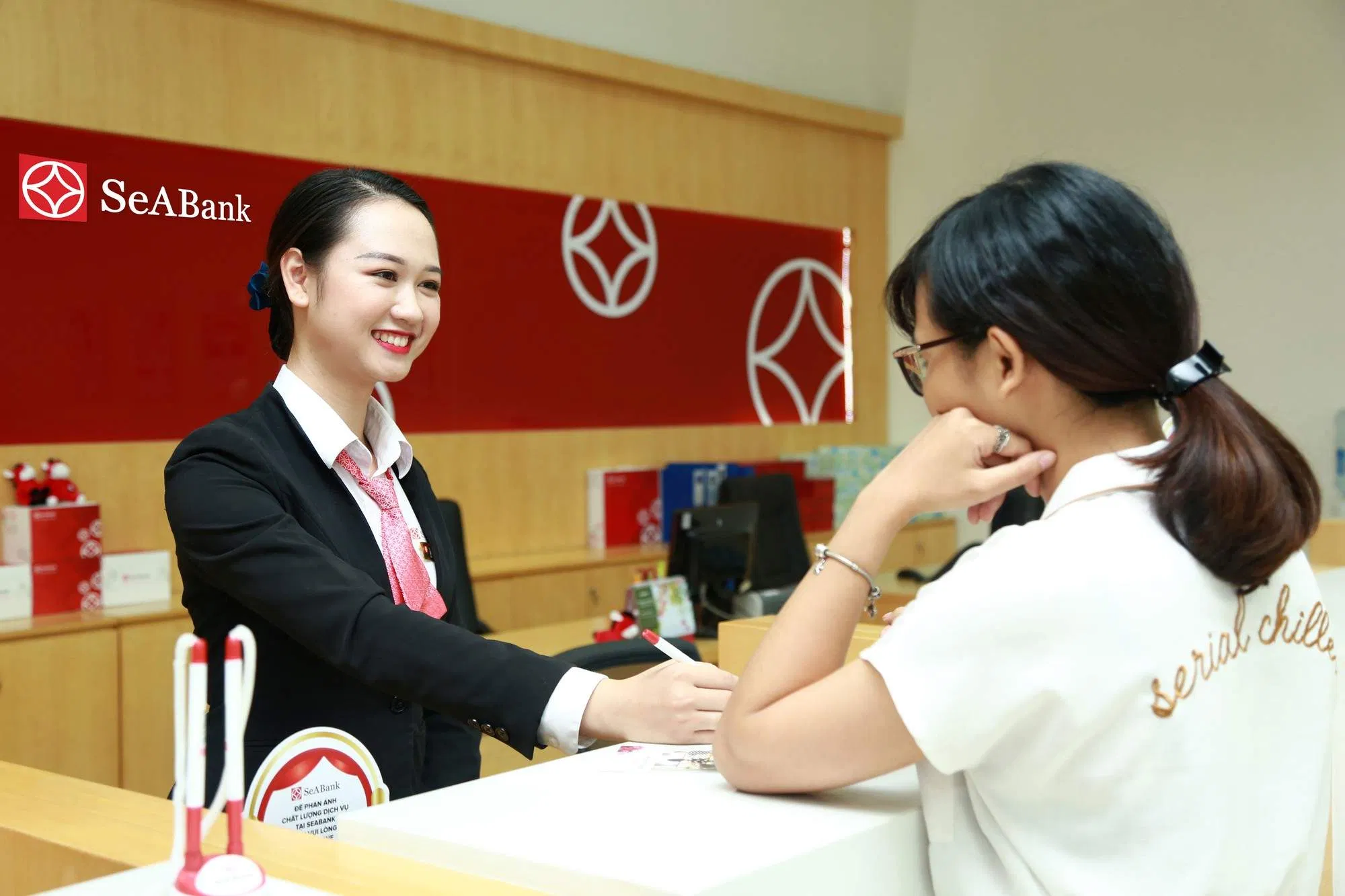 Hãy lưu ý dịch vụ này khi mở tài khoản tại ngân hàng nhé (Ảnh: Internet). Hãy lưu ý dịch vụ này khi mở tài khoản tại ngân hàng nhé (Ảnh: Internet).