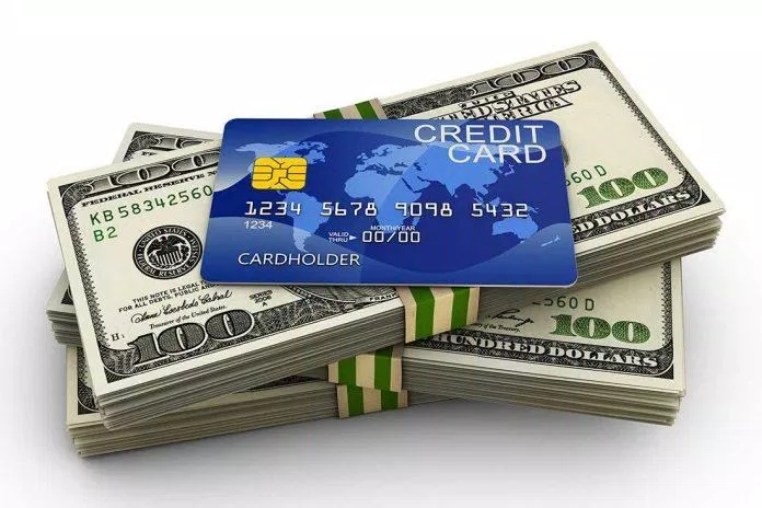 Thẻ tín dụng thực chất đang khiến bạn mắc nợ nhiều hơn (Ảnh: Internet).