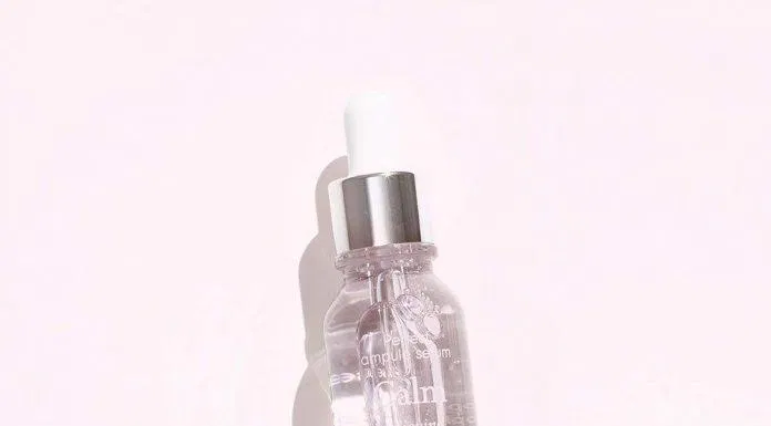 Tinh chất 9Wishes Calm Ampule Serum có khả năng làm dịu và giúp da thư giản hiệu quả (Ảnh: internet)