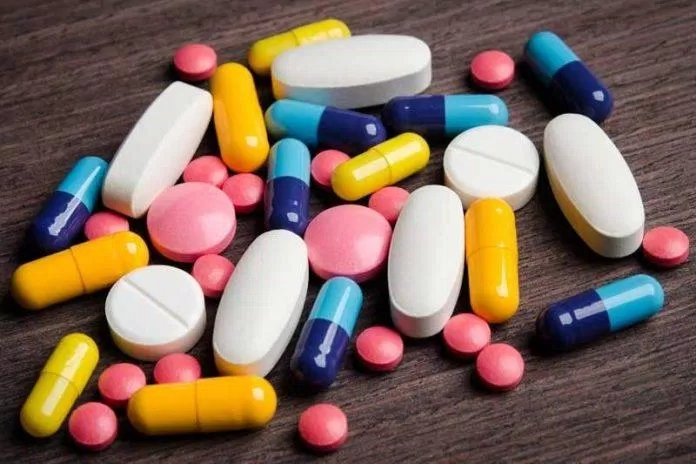 COVID-19 có thể được chữa khỏi bằng thuốc cảm cúm thông thường được không? (Ảnh: Internet). COVID-19 có thể được chữa khỏi bằng thuốc cảm cúm thông thường được không? (Ảnh: Internet).