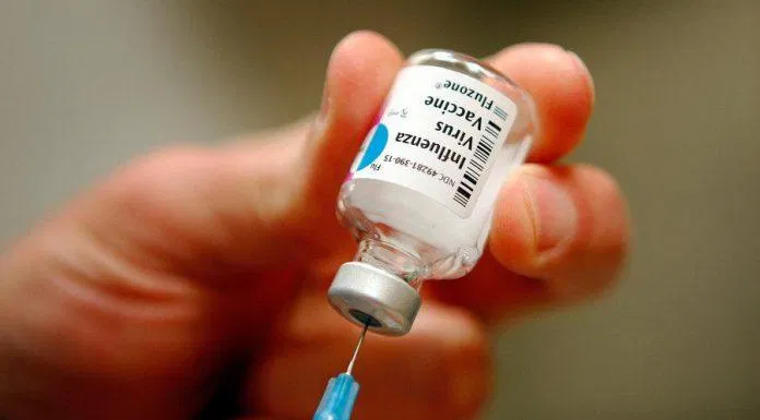 Vaccine cúm thực ra cũng phải được đổi mới liên tục để chống lại sự đột biến của virus (Ảnh: Internet). Vaccine cúm thực ra cũng phải được đổi mới liên tục để chống lại sự đột biến của virus (Ảnh: Internet).
