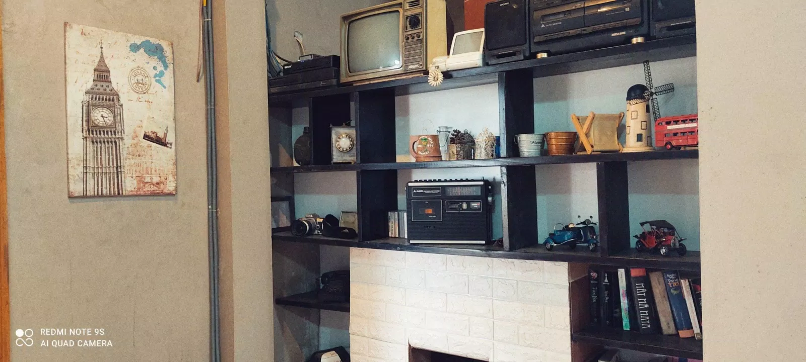 Một góc trưng bày đồ cổ sưu tầm