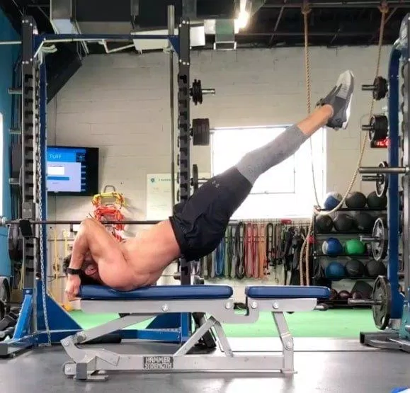 Đây là bài tập cần dùng tới toàn cơ thể với độ khó rất cao (Ảnh: Internet). Đây là bài tập cần dùng tới toàn cơ thể với độ khó rất cao (Ảnh: Internet).