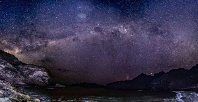 Đảo Saint Helena đã quá nổi tiếng với những người yêu thiên văn rồi (Ảnh: Internet).