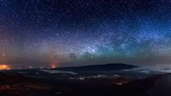 Đảo Mauna Kea khi đêm về rực sáng ánh sao (Ảnh: Internet). Đảo Mauna Kea khi đêm về rực sáng ánh sao (Ảnh: Internet).