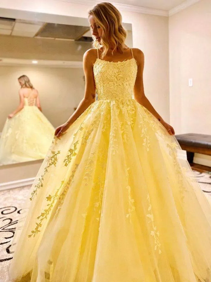 Hình ảnh váy cưới đẹp màu vàng (Ảnh: Internet)
