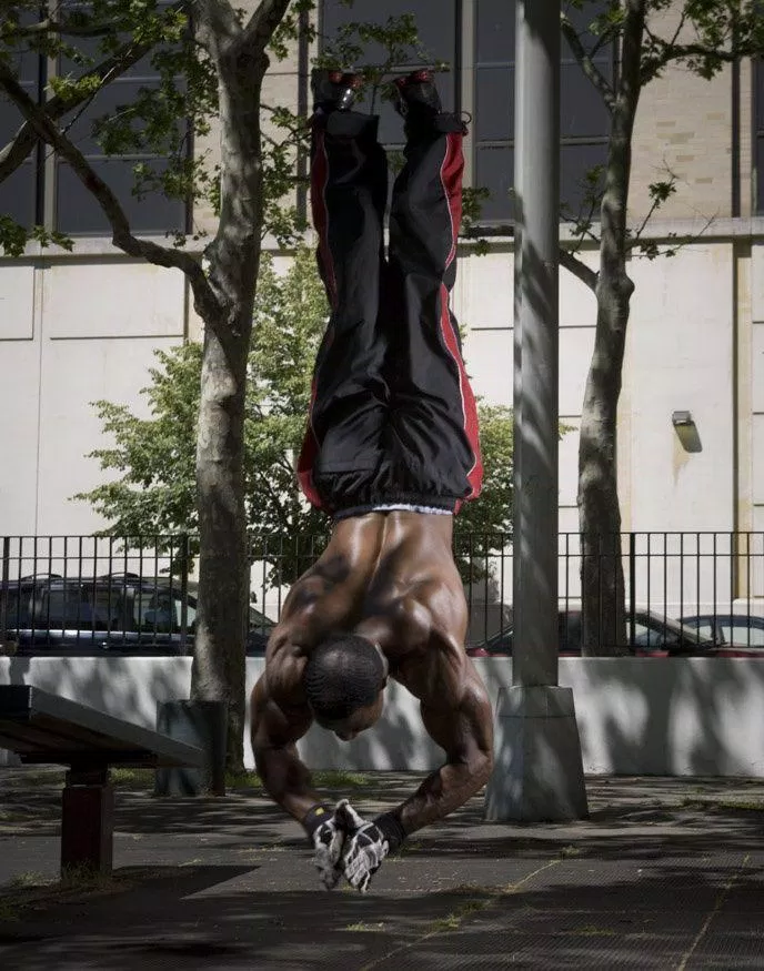 Nếu bạn muốn kiểm tra khả năng giữ thăng bằng và cảm nhận cơ thể thì đây là bài test tuyệt vời đấy (Ảnh: Internet). Nếu bạn muốn kiểm tra khả năng giữ thăng bằng và cảm nhận cơ thể thì đây là bài test tuyệt vời đấy (Ảnh: Internet).