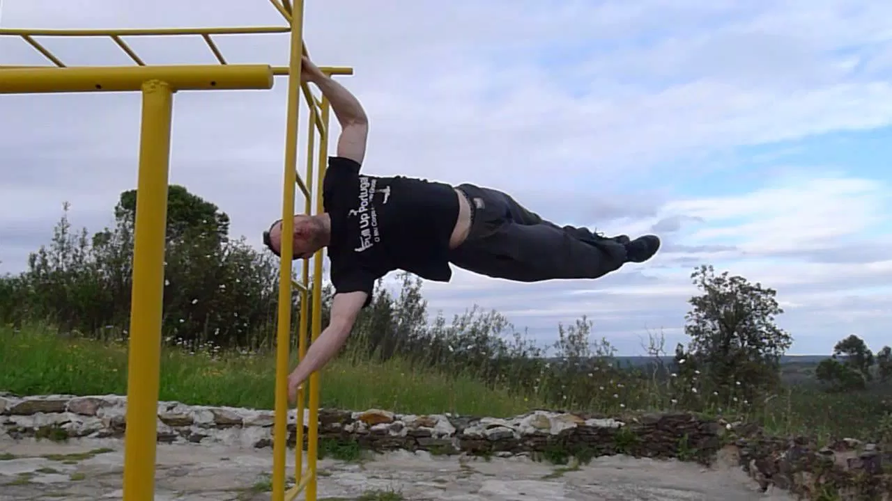 Hãy nâng cấp động tác cờ người bằng cách kéo đẩy nhé (Ảnh: Internet). Hãy nâng cấp động tác cờ người bằng cách kéo đẩy nhé (Ảnh: Internet).