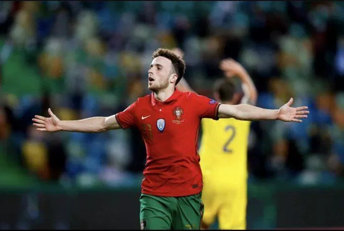 Quân bài "tẩy" chiến lược của HLV Fernando Santos.