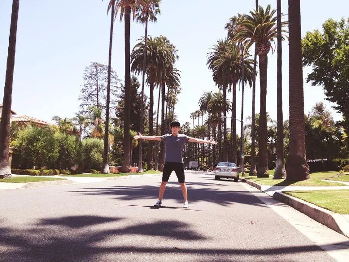 Hình ảnh Jungkook trong chuyến đi học tập tại Los Angeles (Ảnh: Internet)