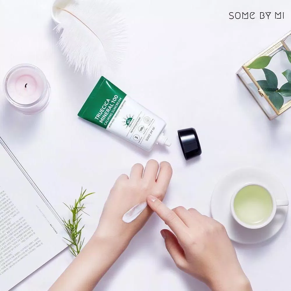 Kem chống nắng Some By Mi Truecica Mineral 100 Calming Suncream được chiết xuất từ các thành phần tự nhiên, an toàn và lành tính (ảnh: internet)