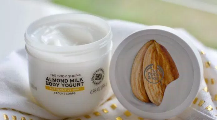 Kem dưỡng ẩm The Body Shop Almond Milk Body Yogurt có thể bảo vệ da trước tác hại của môi trường (Nguồn: Internet)