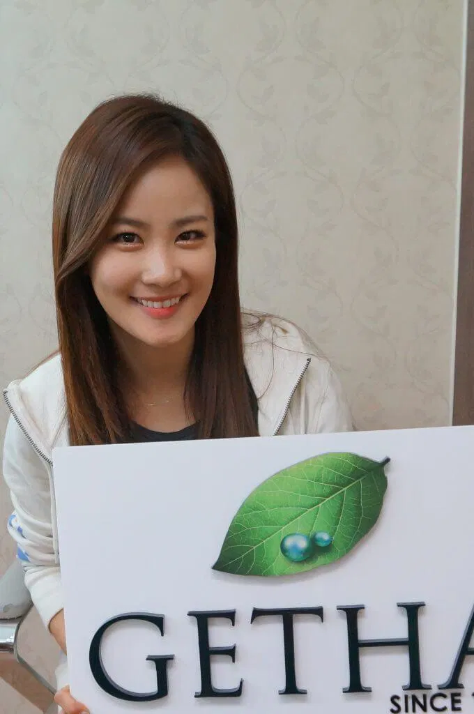 6 sao nữ Hàn Quốc công khai thừa nhận từng phẫu thuật thẩm mỹ 6 sao nữ Hàn Quốc công khai thừa nhận từng phẫu thuật thẩm mỹ Hong Soo Ah Kim Ji Min Lee Se Young Lee Si Young Min hyo rin nặng mùi Park Min Young phẫu thuật cắt mắt hai mí phẩu thuật thẩm mỹ