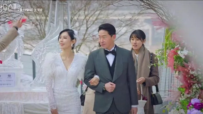Lễ đính hôn của Jun Dan Tae và Cheon Seo Jin (ảnh: Internet)