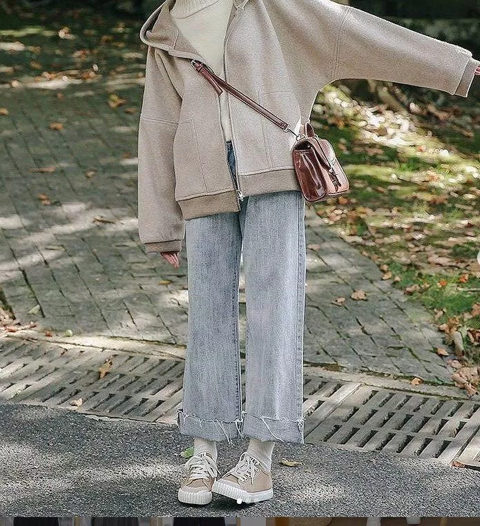 Phối với áo len hoặc áo khoác đều ok (Nguồn: Internet) Phối với áo len hoặc áo khoác đều ok (Nguồn: Internet)