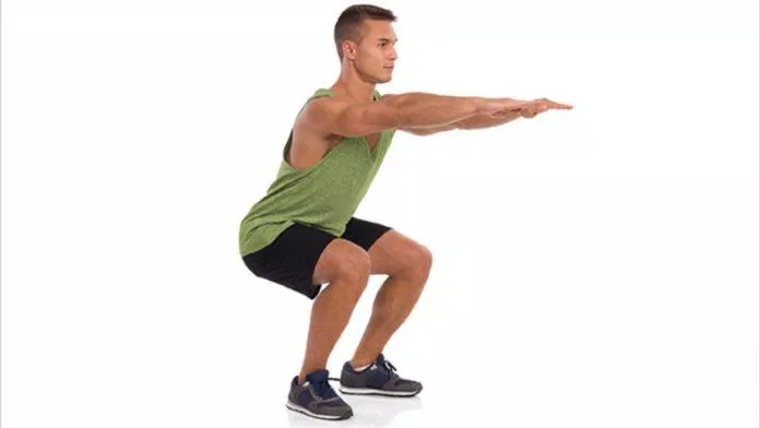 Low squat là một trong những bài tập tĩnh phổ biến nhất (Ảnh: Internet).
