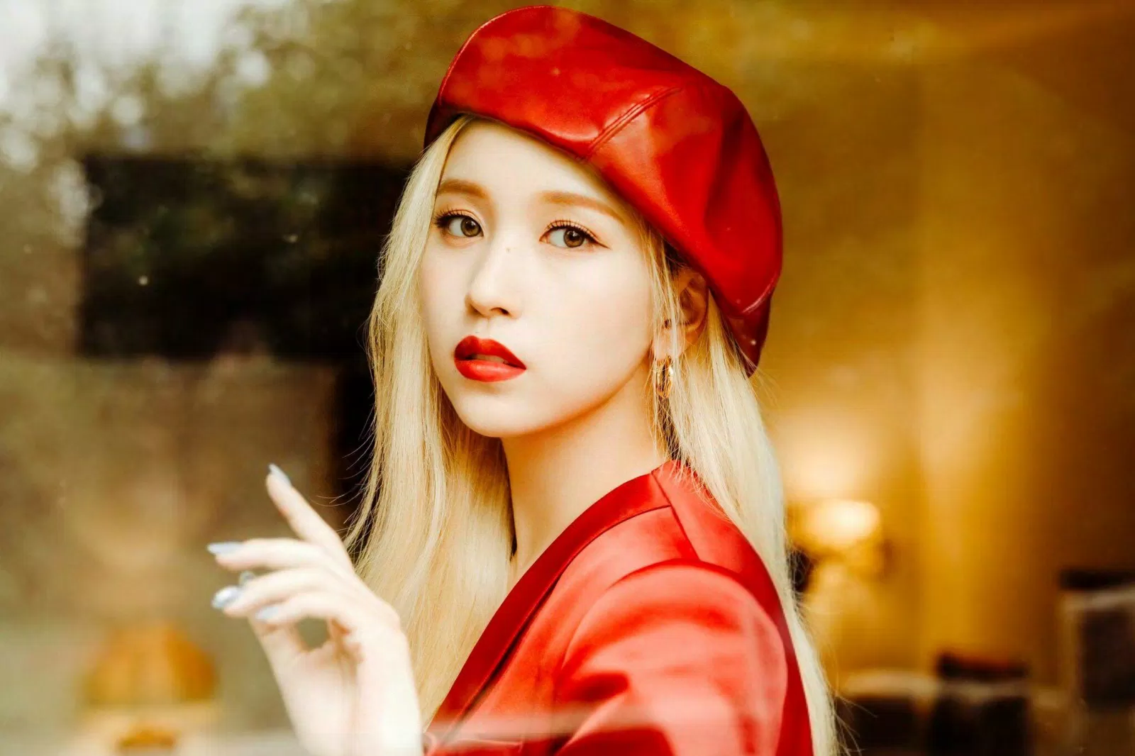 Các thành viên TWICE chiếm đa số trong top 5, bao gồm cả mỹ nhân "nước mắt kim cương" Mina. (Nguồn: Internet)