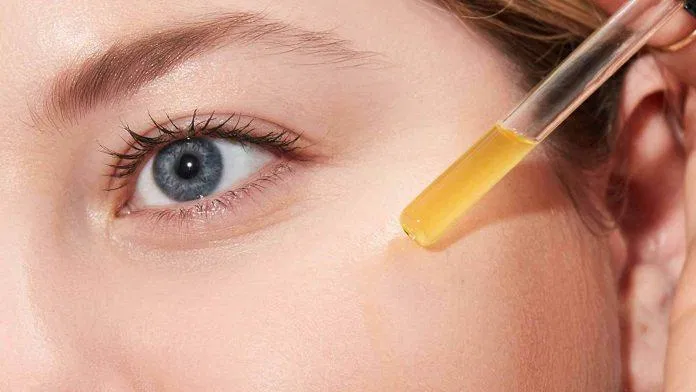 Niacinamide có thể sử dụng vào buổi sáng và buổi tối. (Nguồn: Internet).