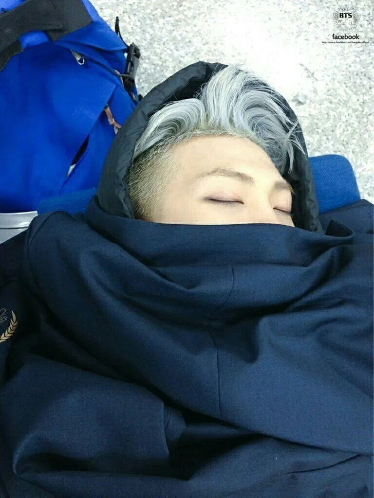 Sự cố khi RM ngủ dậy. (Nguồn: Internet)