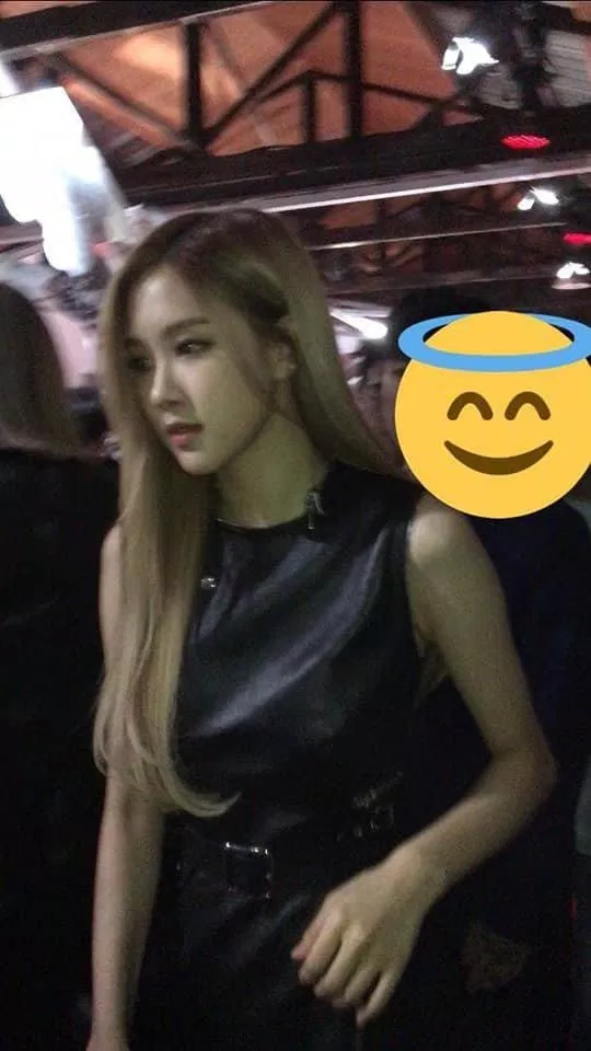 Rosé với góc nghiêng cực phẩm của mình. (Nguồn Internet)