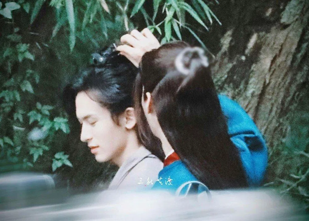 Em Cung chăm anh Hạn nè. (Ảnh: Internet)