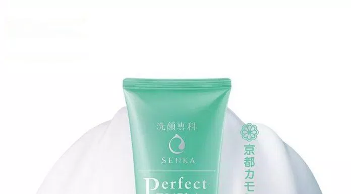 Sửa rửa mặt Senka Perfect Whip Acne Care giúp cải thiện tình trạng dầu nhờn trên da (Nguồn: Internet)