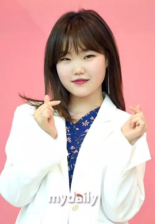 Suhyun (AKMU) để cha mẹ toàn quyền kiểm soát tài chính của mình. (Nguồn: Internet)