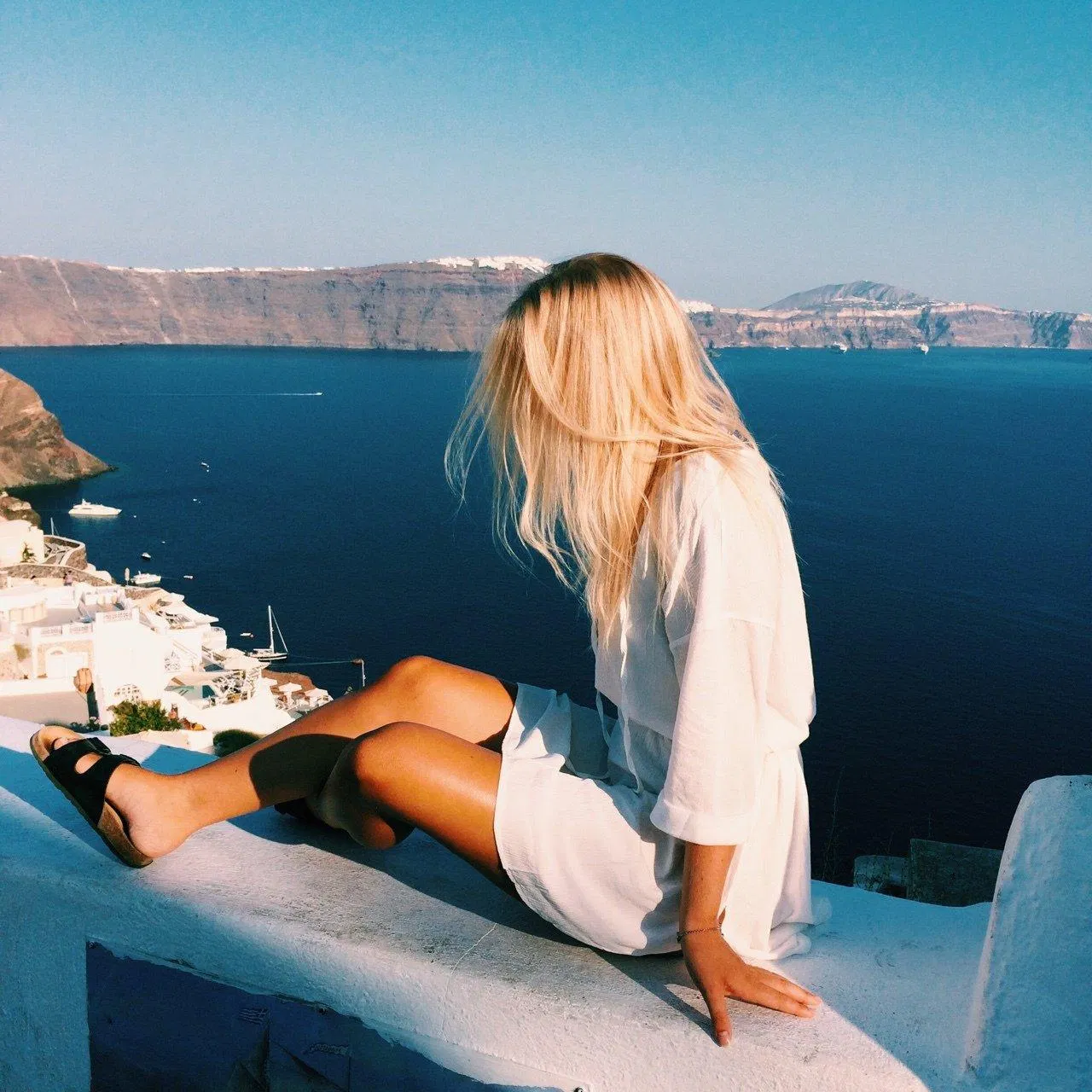 Tắm nắng rất tốt cho sức khỏe. (Nguồn: Internet) Tắm nắng rất tốt cho sức khỏe. (Nguồn: Internet)