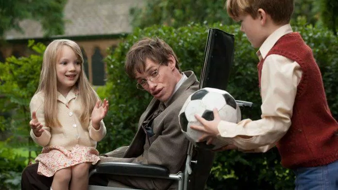 Eddie Redmayne tái hiện thành công một Stephen Hawking (Nguồn: Internet)
