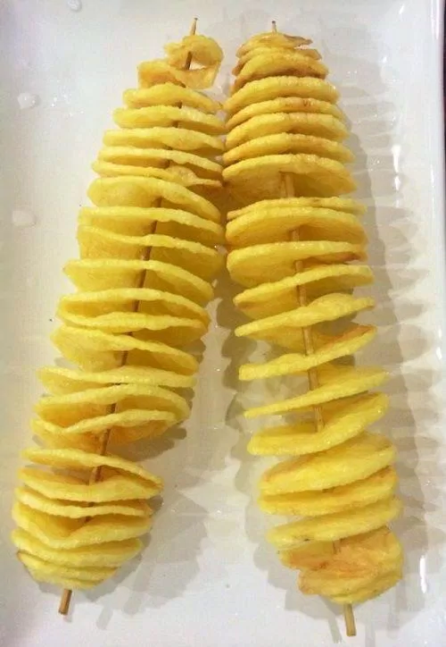 Khoai tây chiên là món ăn ngon nhưng dễ khiến bạn giữ mãi vòng eo bánh mì đấy nhé (Ảnh: Internet). Khoai tây chiên là món ăn ngon nhưng dễ khiến bạn giữ mãi vòng eo bánh mì đấy nhé (Ảnh: Internet).