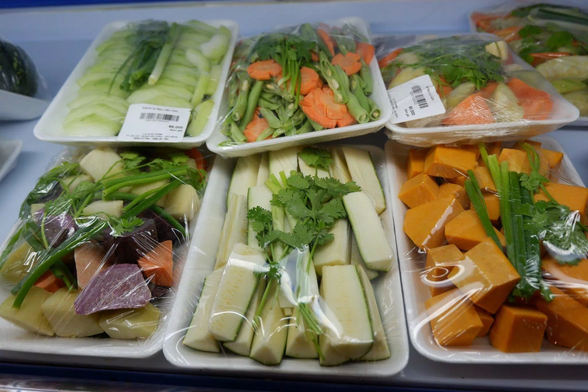 Rau củ cắt sẵn rất tiện lợi cho những người bận rộn không có nhiều thời gian (Ảnh: Internet). Rau củ cắt sẵn rất tiện lợi cho những người bận rộn không có nhiều thời gian (Ảnh: Internet).