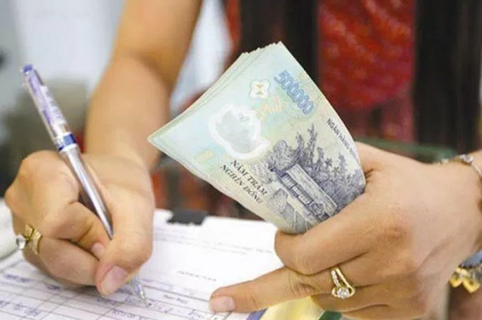 Nếu chỉ giỏi kiếm ra mà không biết tiết kiệm, rốt cuộc bạn vẫn phải khổ sở vì chuyện tiền nong (Ảnh: Internet). Nếu chỉ giỏi kiếm ra mà không biết tiết kiệm, rốt cuộc bạn vẫn phải khổ sở vì chuyện tiền nong (Ảnh: Internet).