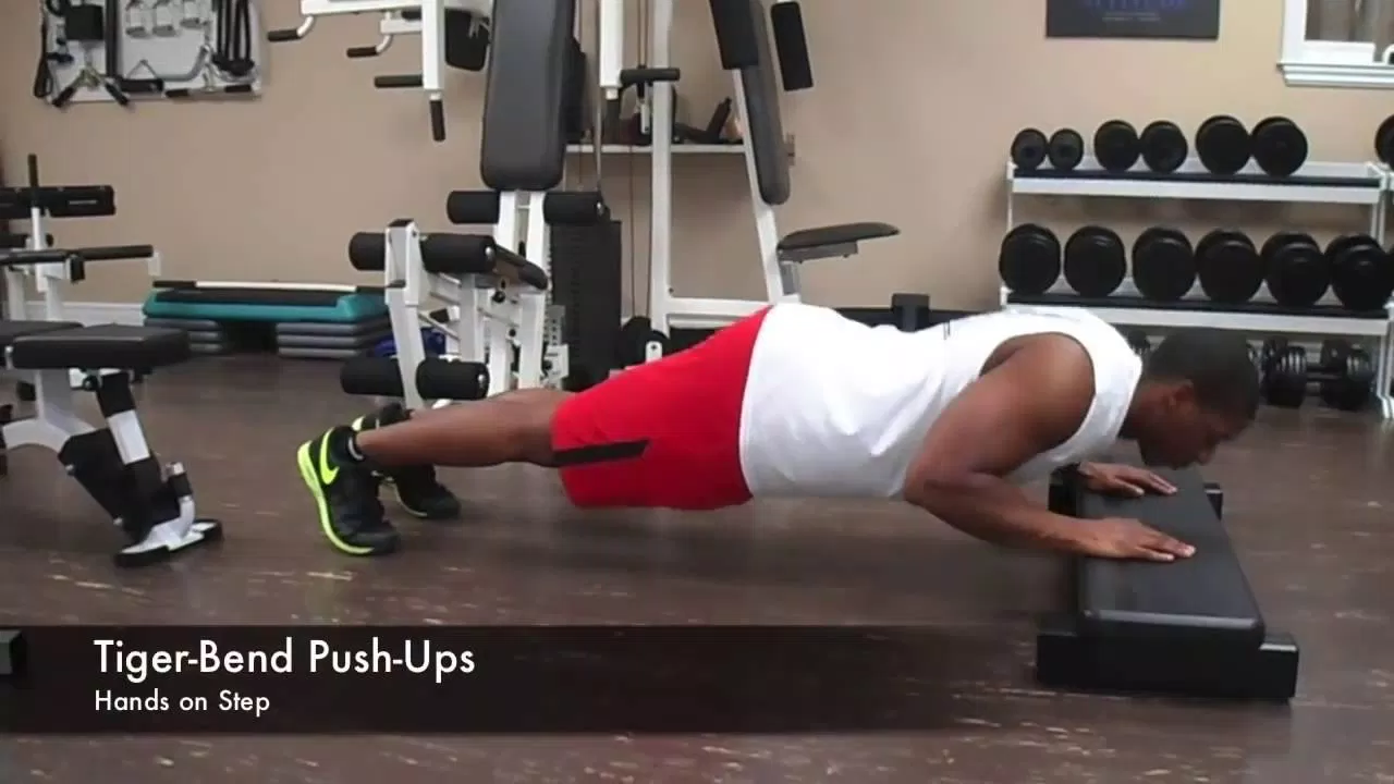 Vì không cần trồng chuối nên bài tập này được gọi là tiger bend push-up (Ảnh: Internet). Vì không cần trồng chuối nên bài tập này được gọi là tiger bend push-up (Ảnh: Internet).