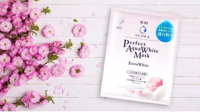 Mặt nạ Senka Perfect Aqua Extra White Mask nổi bật với khả năng dưỡng da trắng hồng rạng rỡ (Nguồn: Internet).