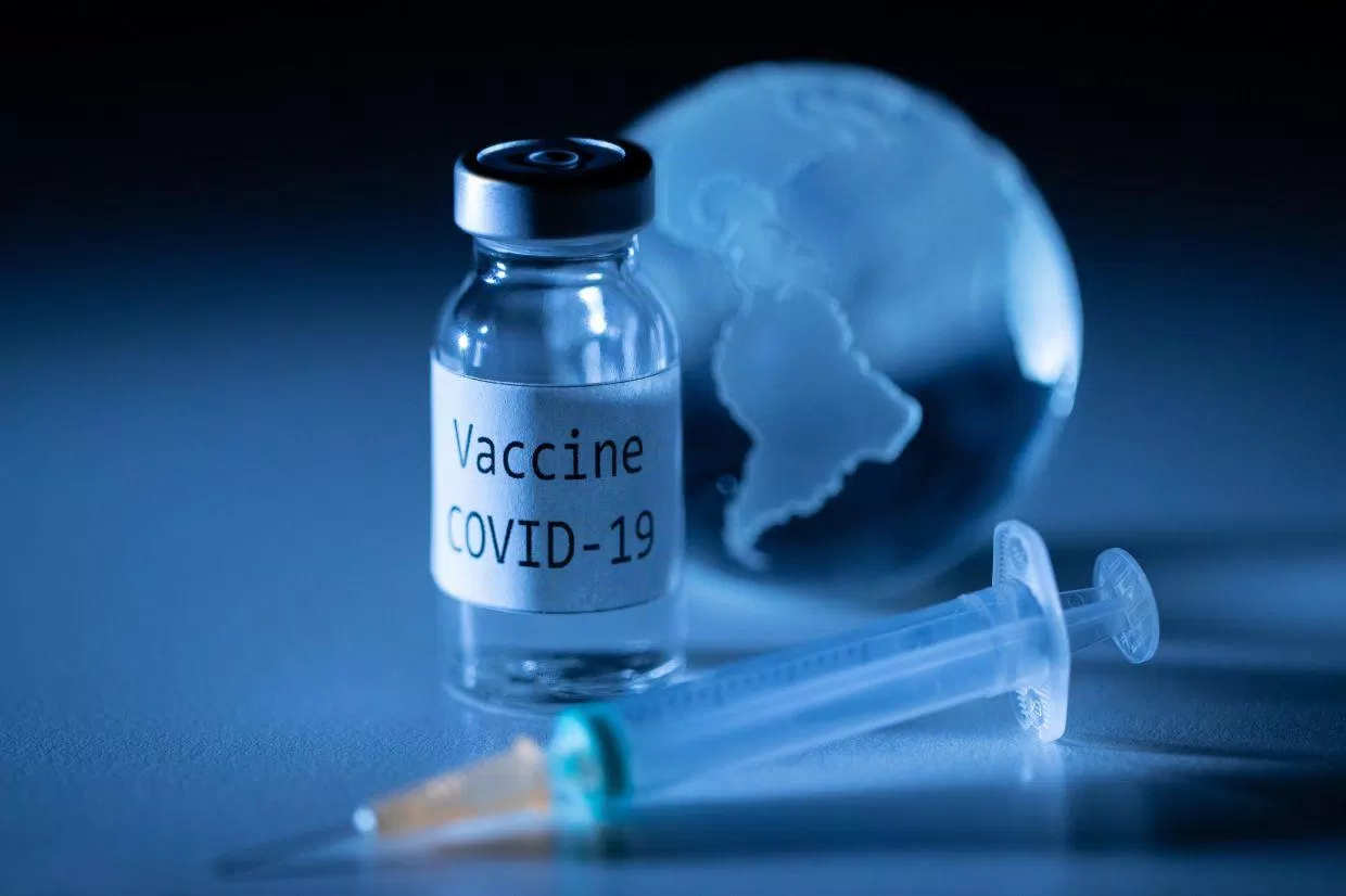 Vaccine liệu có phải "viên đạn thần kỳ" giúp tiêu diệt hoàn toàn COVID-19? (Ảnh: Internet). Vaccine liệu có phải "viên đạn thần kỳ" giúp tiêu diệt hoàn toàn COVID-19? (Ảnh: Internet).