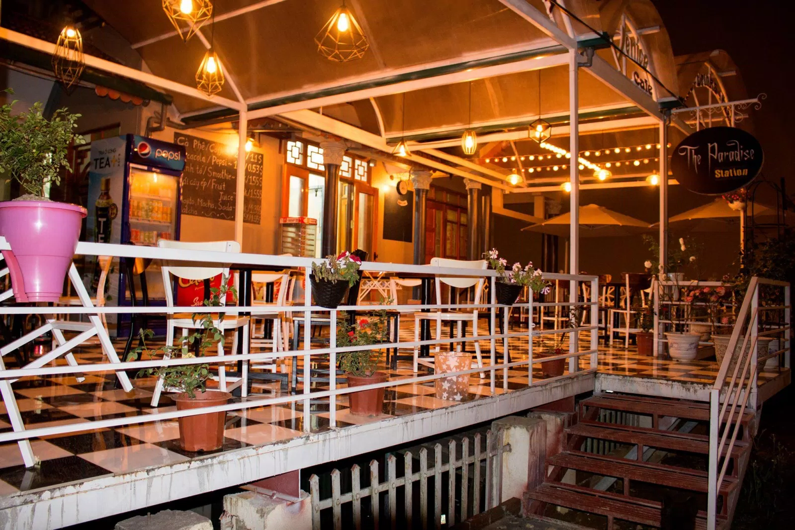 (Ảnh Venice Cafe fanpage)