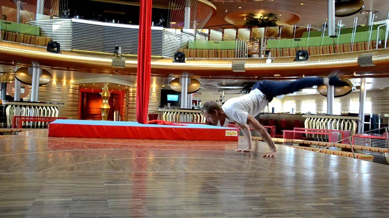 Đừng tưởng đây là planche bình thường nhé, khó hơn nhiều lắm đấy (Ảnh: Internet). Đừng tưởng đây là planche bình thường nhé, khó hơn nhiều lắm đấy (Ảnh: Internet).