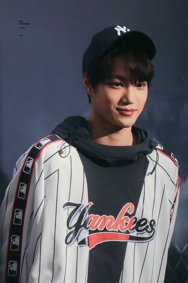 Thành công của Kai cả với tư cách là một ca sĩ và một người mẫu, đã chứng minh rằng làn da rám nắng tự nhiên của nam idol thực sự rất cuốn hút. (Nguồn: Internet)