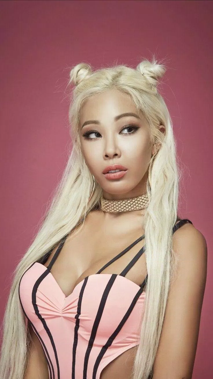 Jessi coi nước da ngăm đen của mình như một phần quan trọng trong hình ảnh đặc trưng. (Nguồn: Internet)