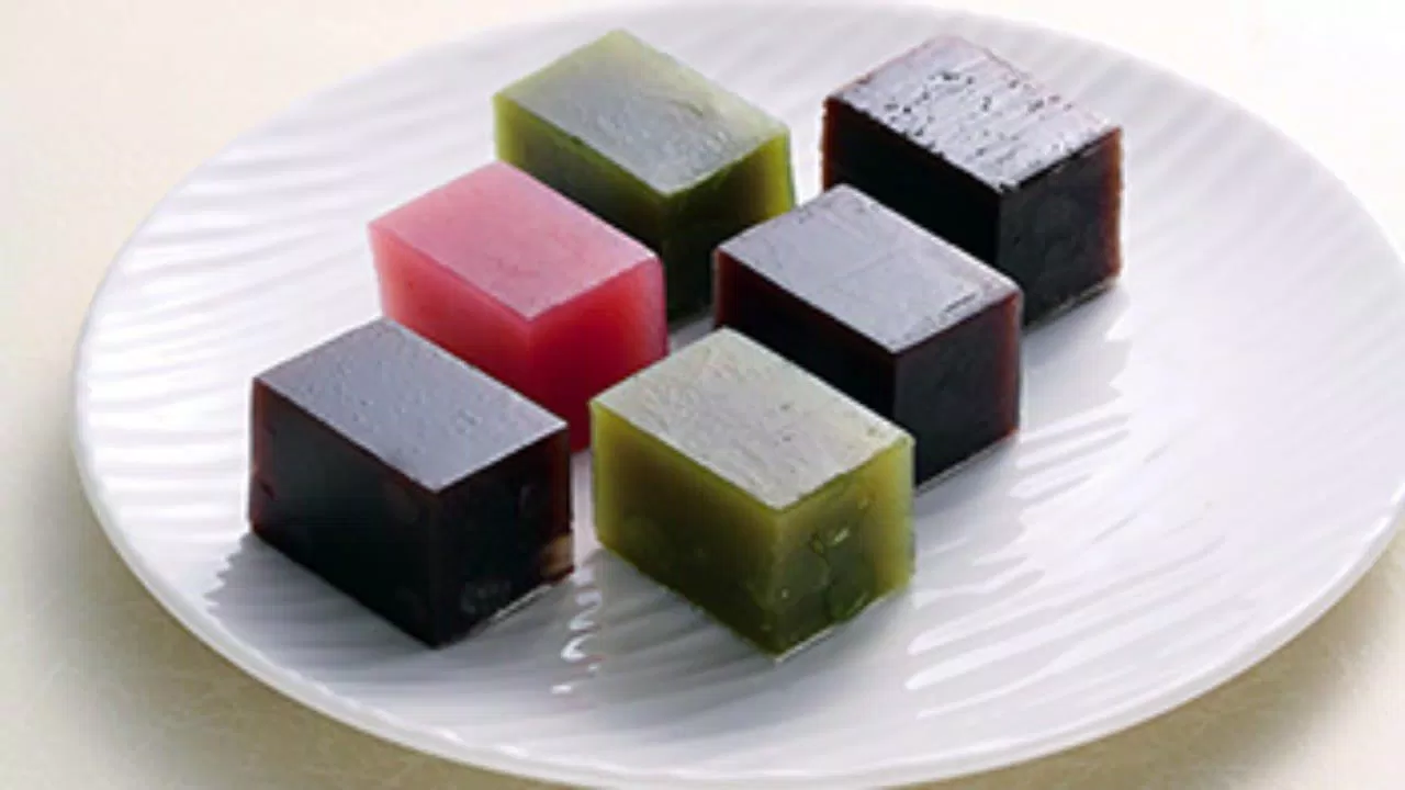 Yokan là loại bánh thường được dùng làm quà tặng ở Nhật Bản (Nguồn: Internet).