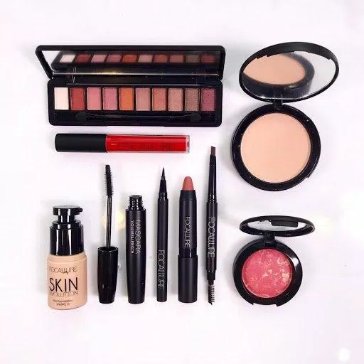 Hãy tìm hiểu kỹ cách dùng các sản phẩm trang điểm mắt bạn nhé (Ảnh: Internet). Hãy tìm hiểu kỹ cách dùng các sản phẩm trang điểm mắt bạn nhé (Ảnh: Internet).